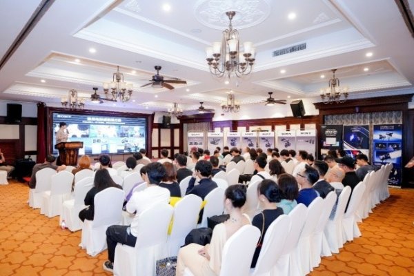 鼎金投资 2025索尼电影感创作坊横店站，以技术为笔，绘影像新篇​
